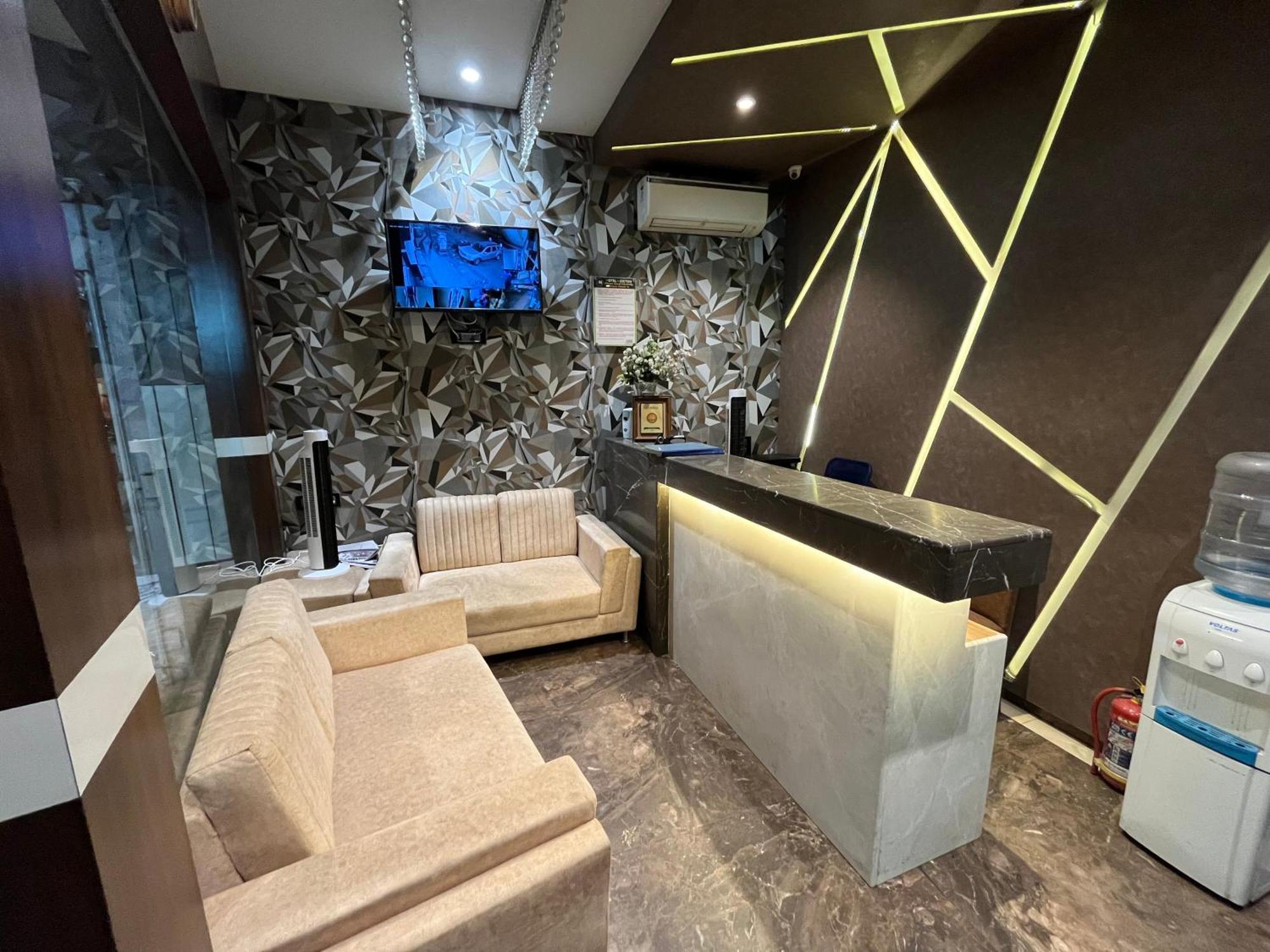 Hotel Meriton Mumbai International Airport T-2 المظهر الخارجي الصورة