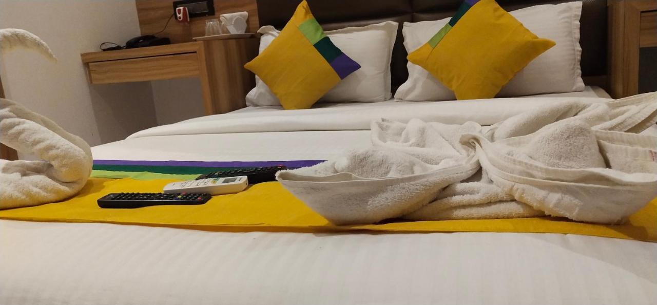 Hotel Meriton Mumbai International Airport T-2 المظهر الخارجي الصورة