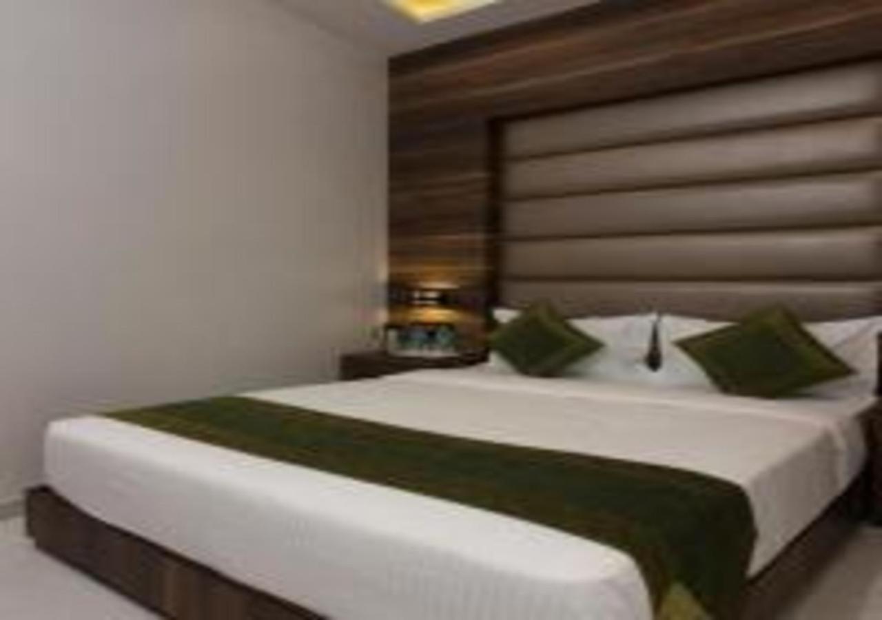 Hotel Meriton Mumbai International Airport T-2 المظهر الخارجي الصورة