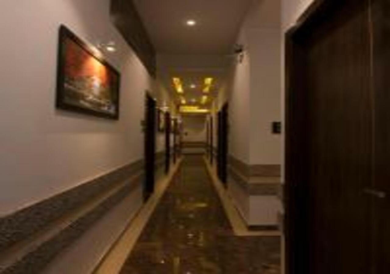 Hotel Meriton Mumbai International Airport T-2 المظهر الخارجي الصورة